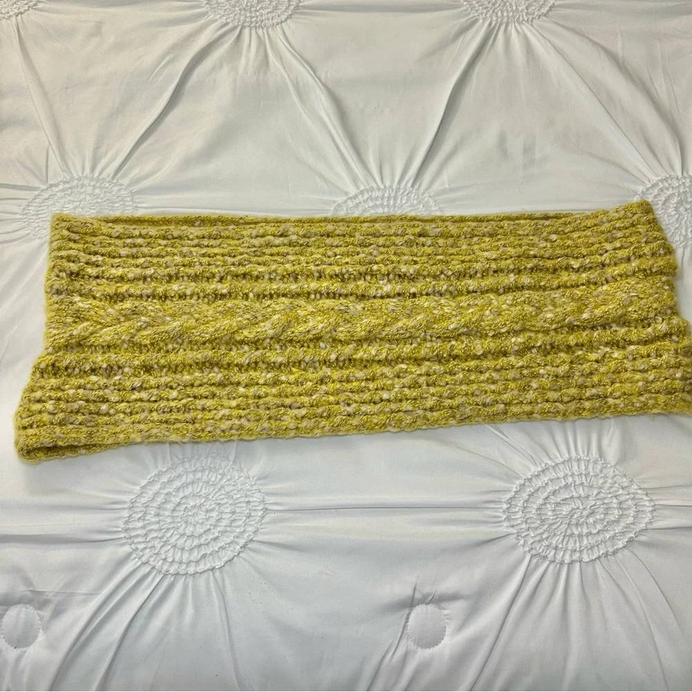 NWT American Eagle Mustard Yellow Speckled Chunky Cable Knit Infinity Scarf